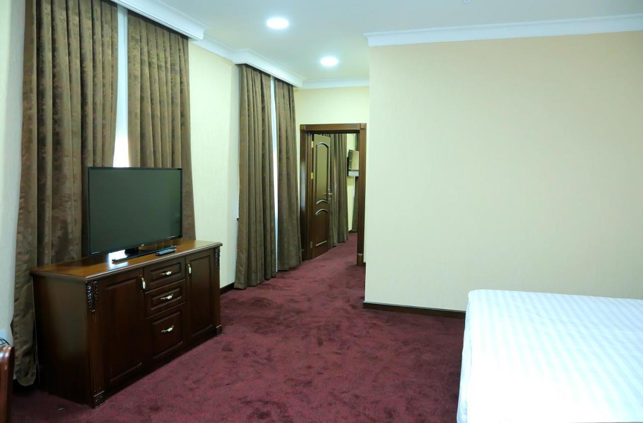 Hotel Grand Capital Ташкент Екстериор снимка