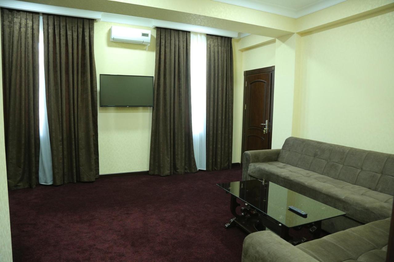 Hotel Grand Capital Ташкент Екстериор снимка