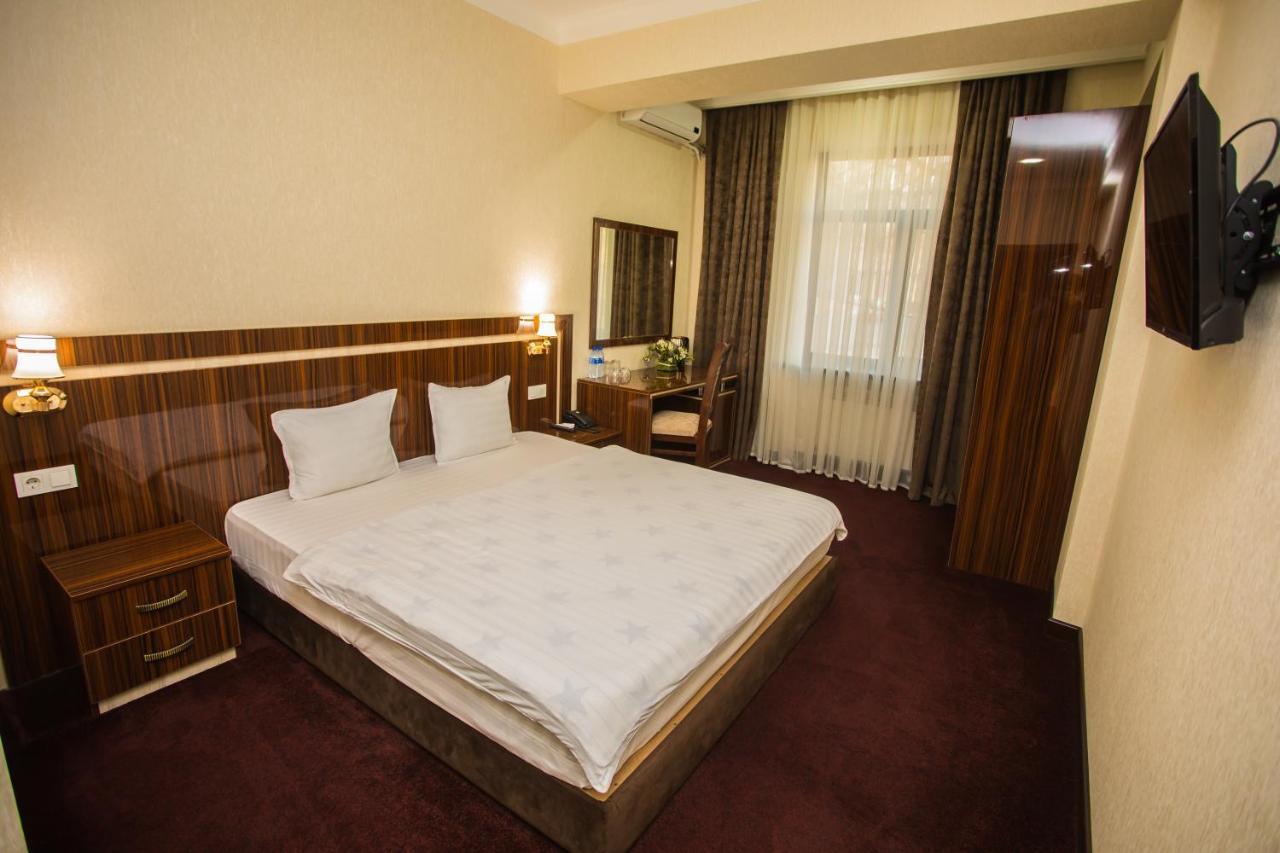 Hotel Grand Capital Ташкент Екстериор снимка