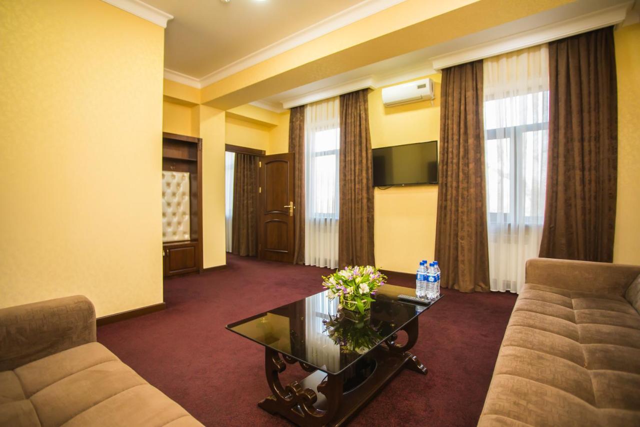 Hotel Grand Capital Ташкент Екстериор снимка